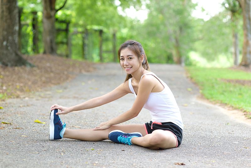 Khởi động kĩ trước khi chạy bộ Khởi động kĩ trước khi chạy bộ